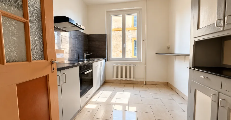 Delizioso appartamento di 3 locali vicino al centro città – foto 5 di 7