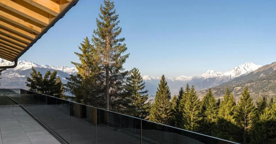 Crans-Montana. Maison individuelle neuve de 5.5 pièces au style résolument contemporain – Foto 9 von 13