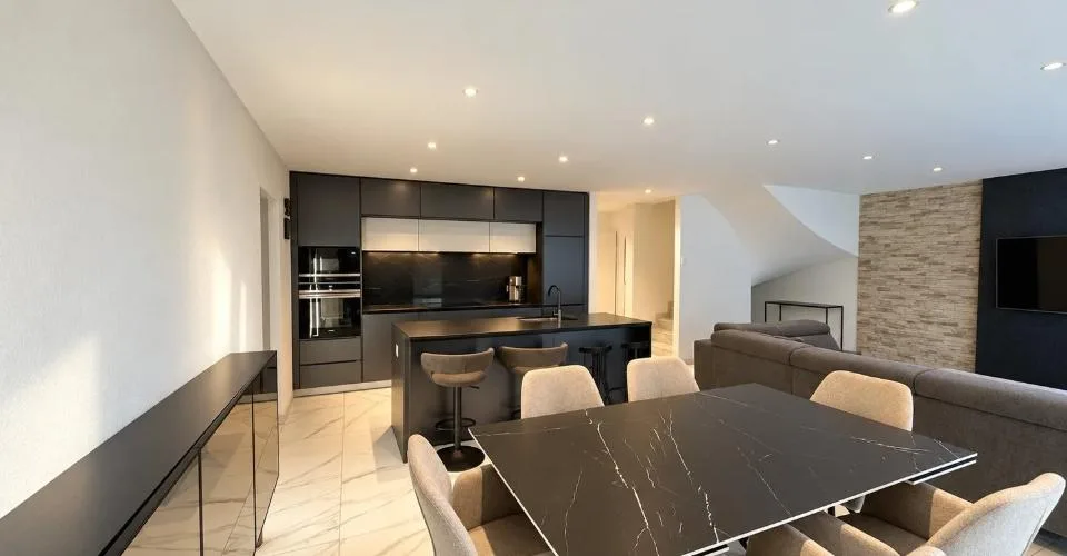 Casa del 2021 con giardino, suite genitori e potenziale di ristrutturazione – foto 27 di 33