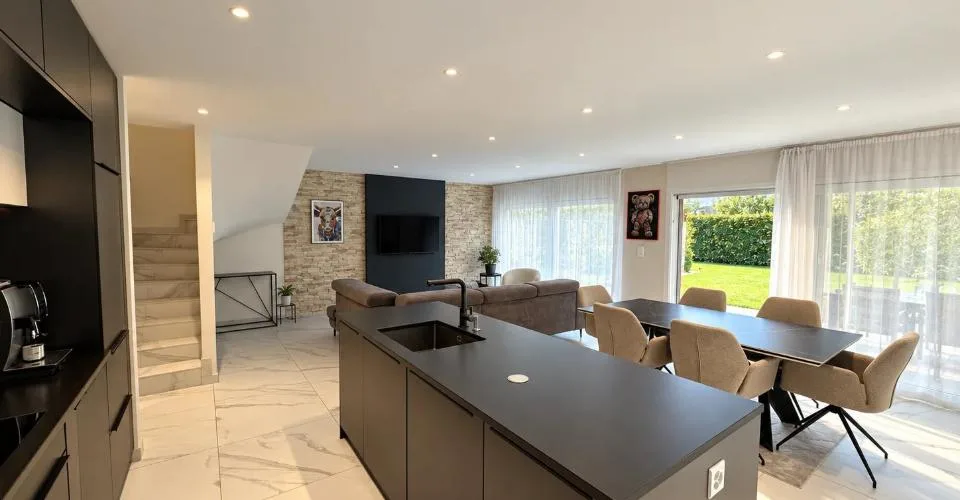 Casa del 2021 con giardino, suite genitori e potenziale di ristrutturazione – foto 28 di 33