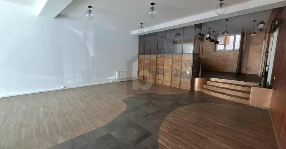 SPACIEUX ET TRÈS MODERNE – foto 3 di 6