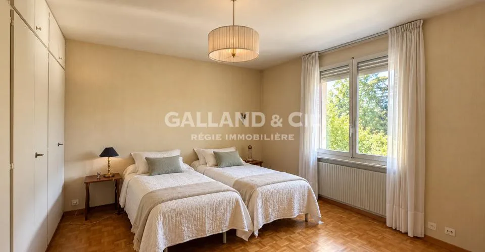 Ampio appartamento di 3.5 locali con vista - ~ 130 m² - Quartiere Mousquines-Verdeil – foto 7 di 8