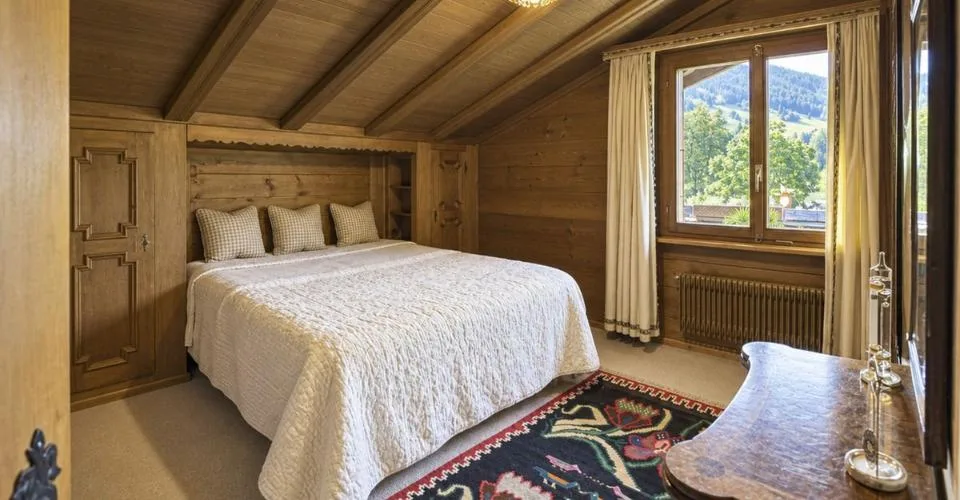 Charming appartment in the center of Gstaad - Valley & Palace views – photo 13 sur 13