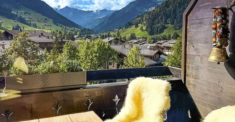 Charming appartment in the center of Gstaad - Valley & Palace views – photo 3 sur 13