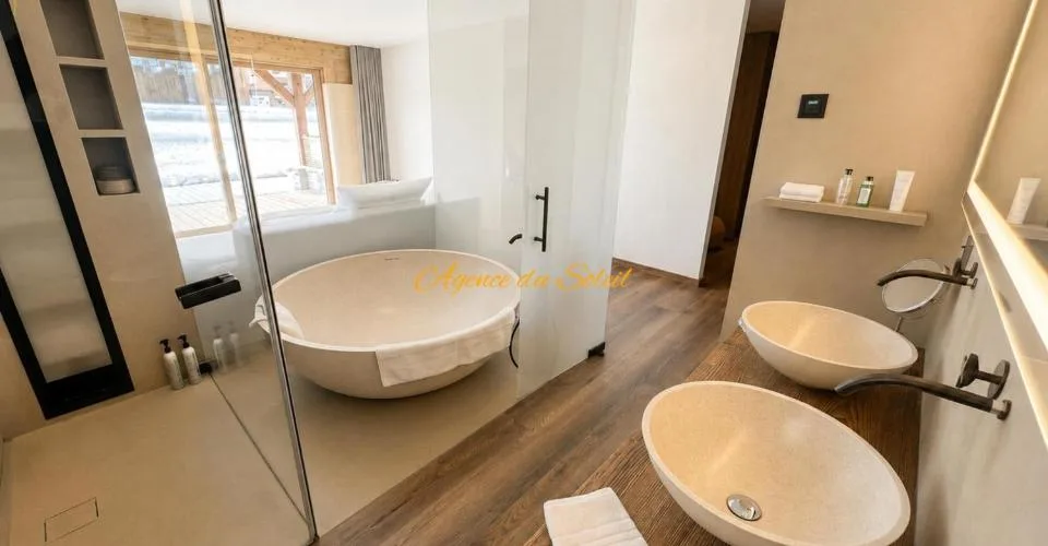 Luxueux appartement de 5.5 pièces en plein centre de la station et en bordure directe du golf ! – Foto 8 von 11