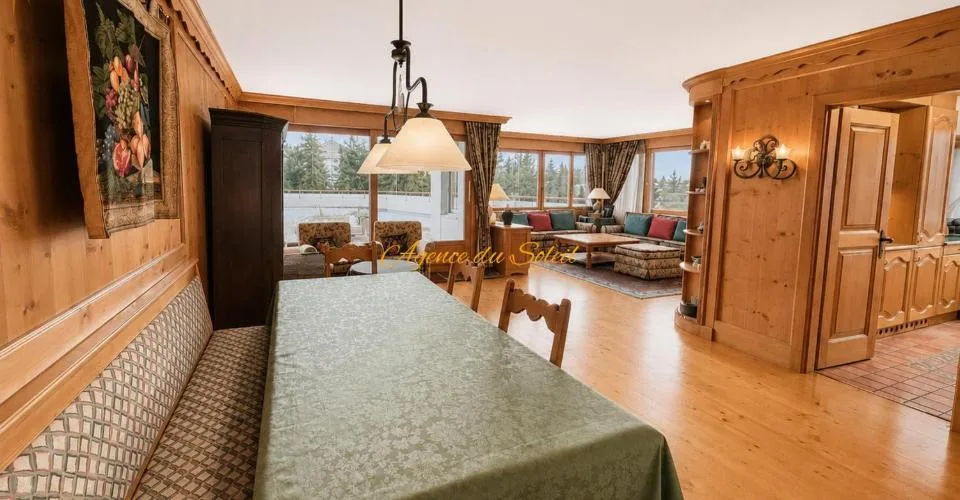Cadre exceptionnel pour ce lumineux 5.5 pièces d'angle avec grande terrasse plein sud ! – Foto 6 von 13