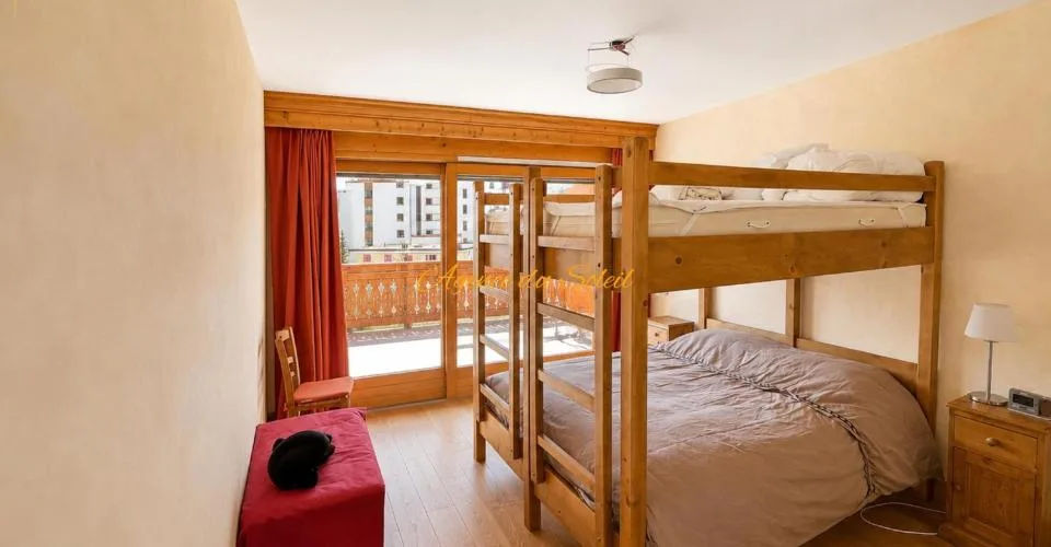 Au coeur de Crans ! Élégant appartement de standing de 3,5 pièces avec vaste terrasse orientée est! – Foto 8 von 12