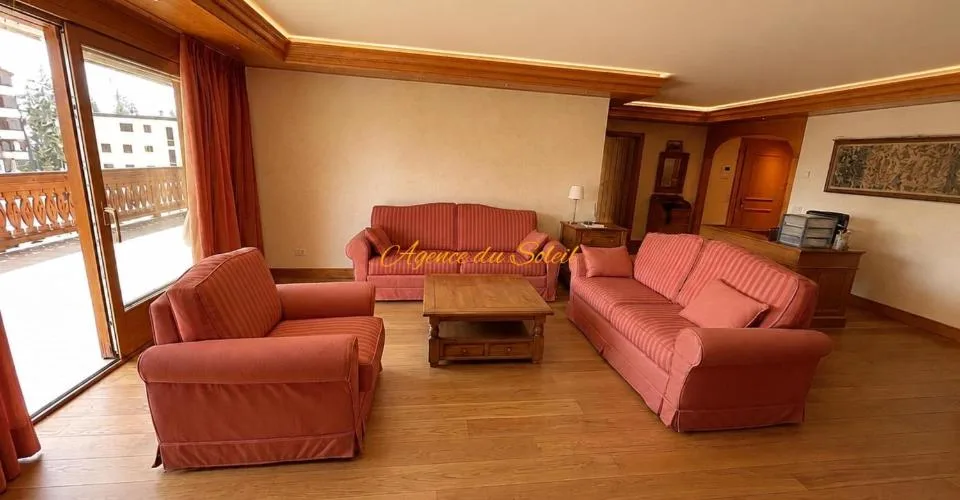 Au coeur de Crans ! Élégant appartement de standing de 3,5 pièces avec vaste terrasse orientée est! – Foto 3 von 12