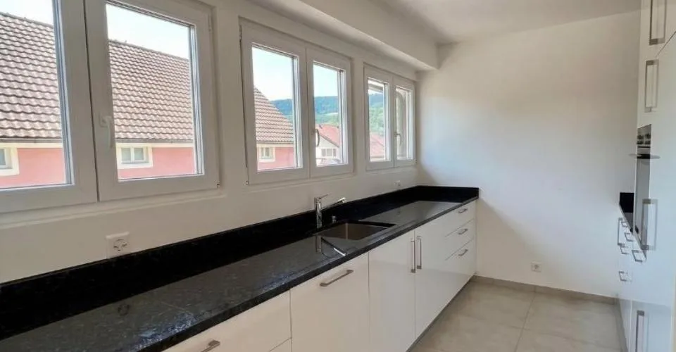 Appartamento D - 2,5 locali con balcone e soppalco, a Couvet – foto 4 di 16