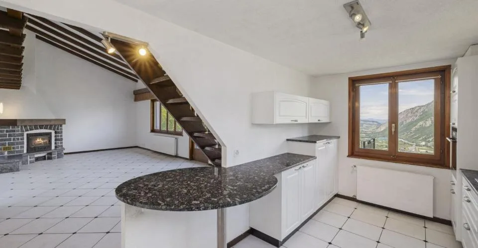 Casa indipendente 6 locali 1/2 con laboratorio e vista straordinaria a Chemin Dessous – foto 37 di 42