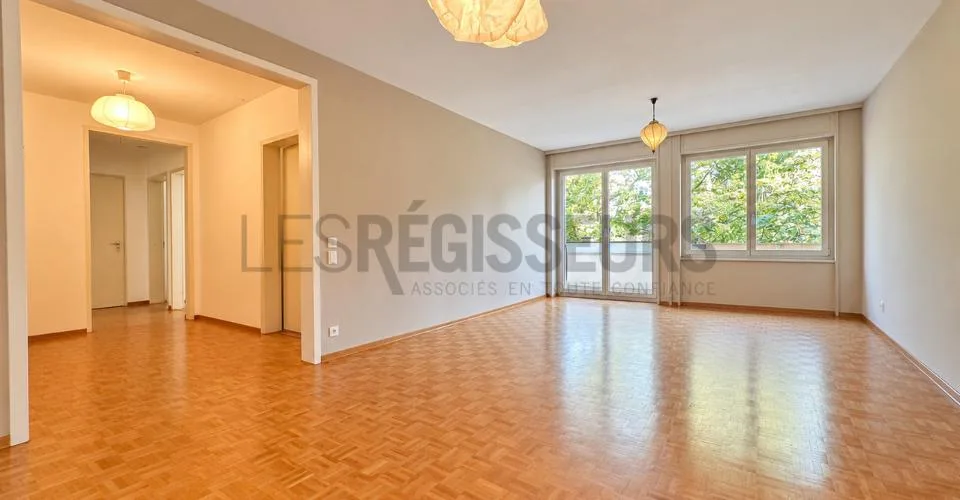 Appartement de 4 pièces avec grand balcon idéalement situé – photo 4 sur 6