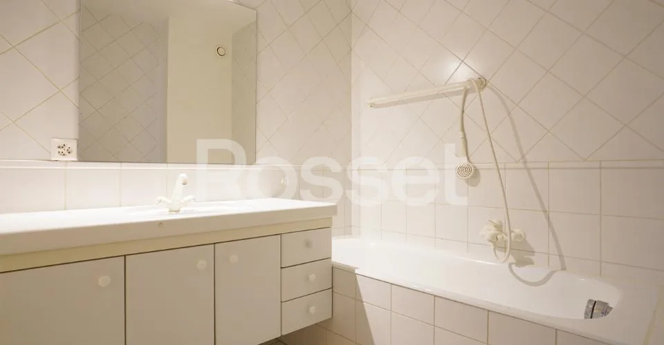 Bel appartement traversant et entièrement rénové de 4,5 pièces – Foto 11 von 13