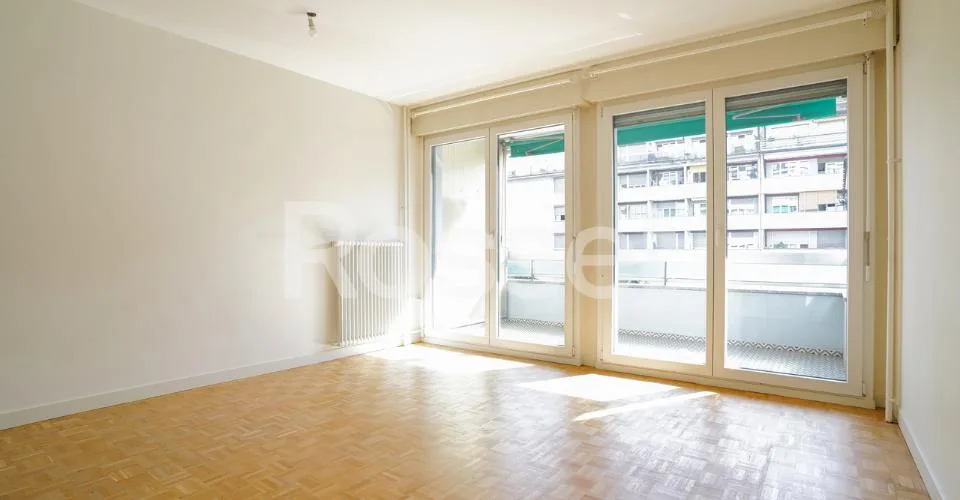 Bel appartement traversant et entièrement rénové de 4,5 pièces – Foto 9 von 13
