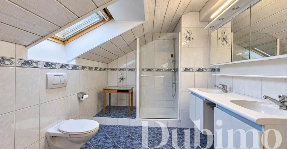Einzigartiges 8.5-Zimmer-Familienhaus mit großem Garten in Cottens – Foto 9 von 13