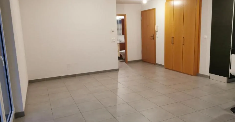 A louer à Martigny, à côté de la Gare, bel attique 2.5 pces – photo 5 sur 9