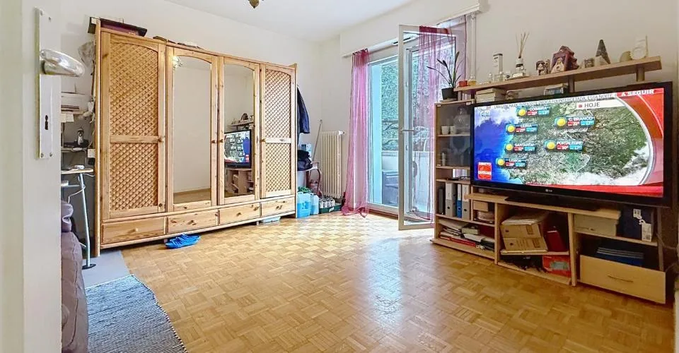 Bel appartement de 2 pièces proche du centre-ville – Foto 3 von 5