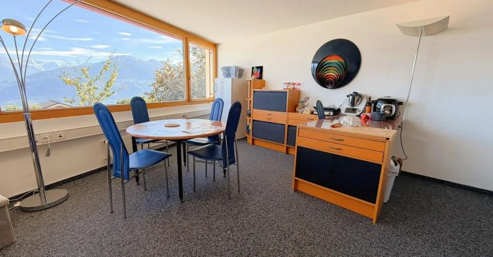 Magnificent 2.5-room loft - Very spacious & very bright - Superb view - Quiet location - Well situated – photo 6 of 17