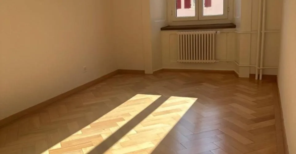05785 - Vollständig renovierte Wohnung - Combe-Grieurin 31 - La Chaux-de-Fonds – Foto 2 von 5