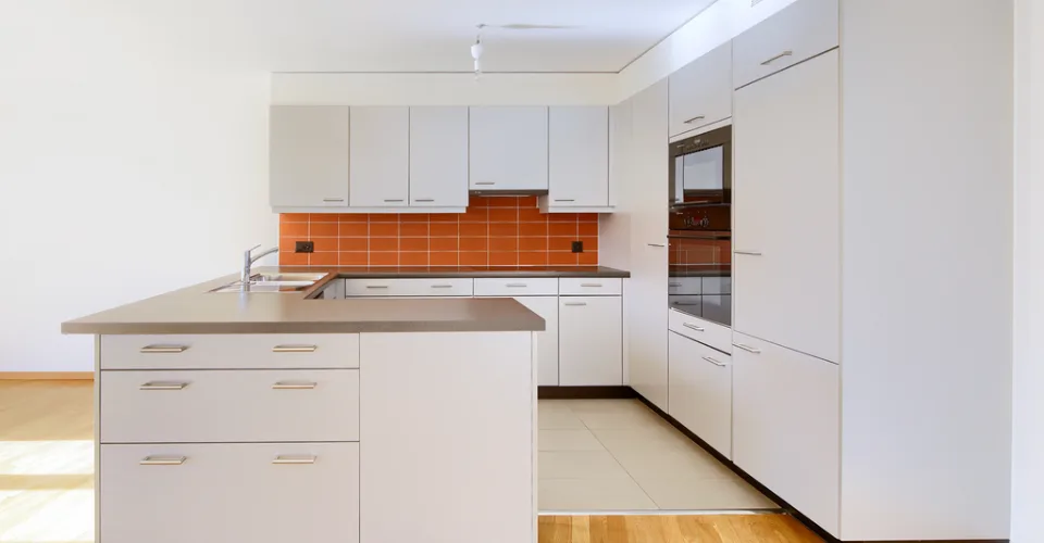Grand logement de 6.5 pièces avec jardin – Foto 2 von 7
