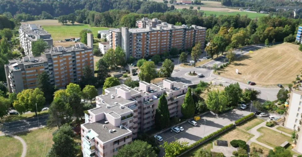 Appartamento luminoso al 3° piano con balcone – foto 7 di 11