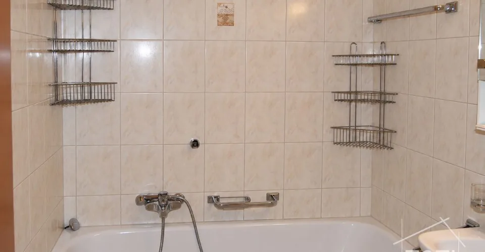 Immeuble de rendement au coeur de St-Maurice avec 11 lots entièrement loués - 5% – Foto 8 von 12