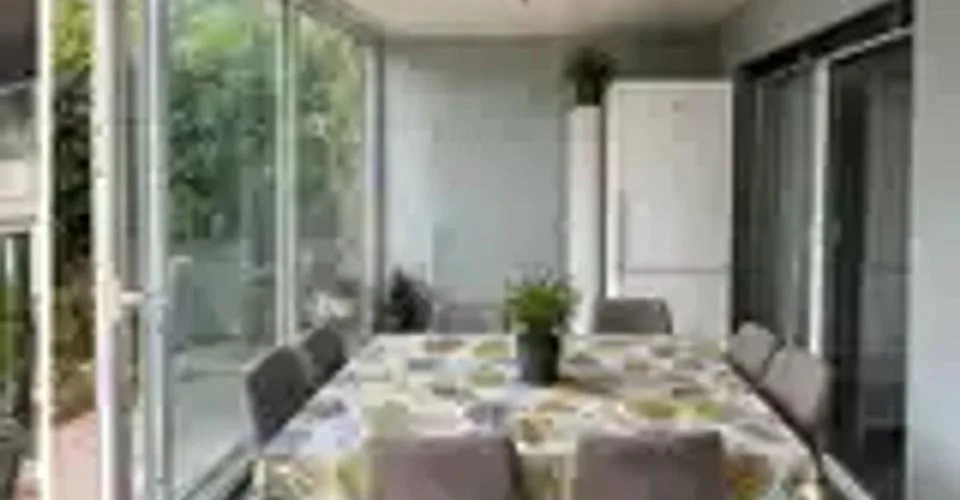 Grand appartement moderne avec jardin, véranda et 133 m2 de terrasse – Foto 3 von 7