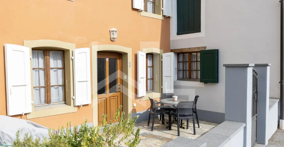 AUTHENTIQUE MAISON DE VILLAGE AVEC JARDIN – photo 3 sur 5