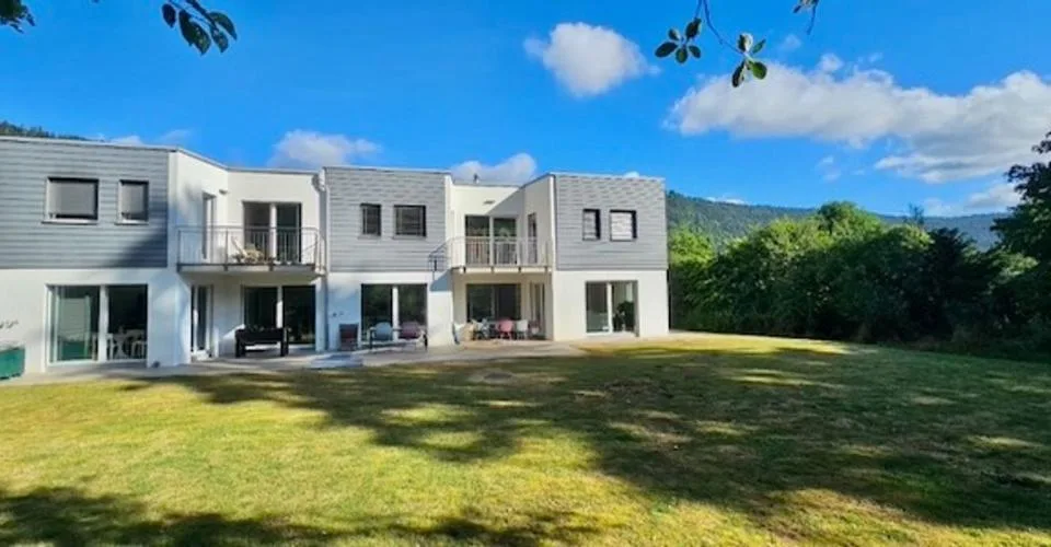 Villa mitoyenne située dans un agréable quartier prisé de Fleurier – photo 14 sur 20