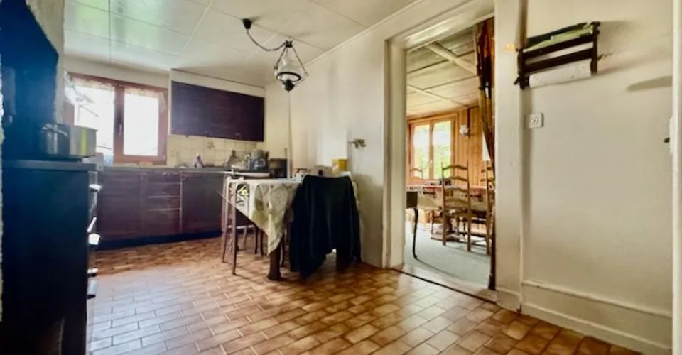 Exklusiv: Einfamilienhaus zur Renovierung in Brenets – Foto 7 von 26