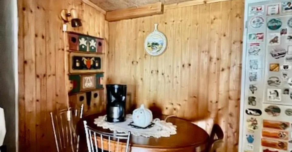 Exklusiv: Einfamilienhaus zur Renovierung in Brenets – Foto 13 von 26