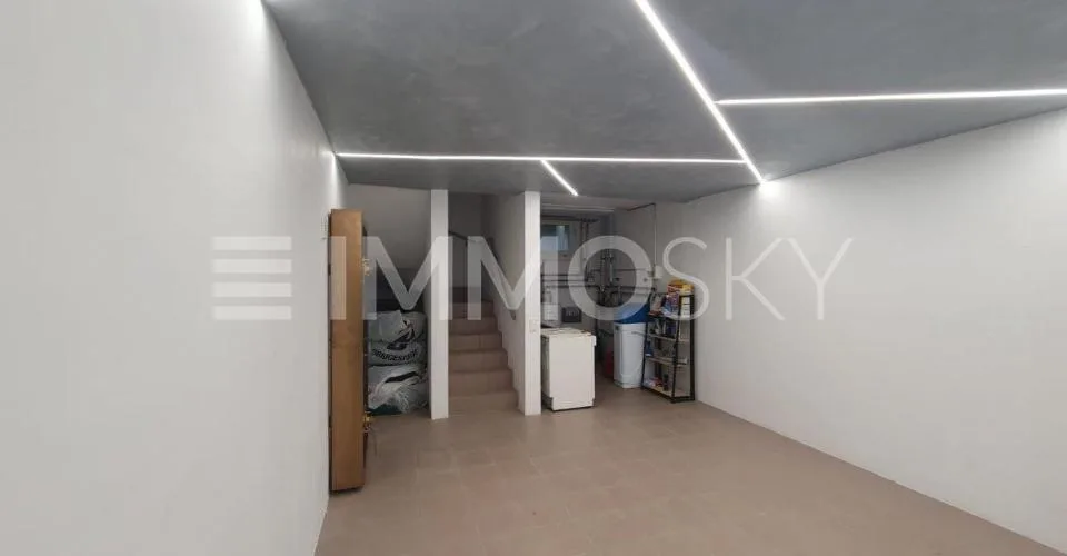 Elegante casa ad Arzo, a due passi dal confine italiano – photo 5 of 5