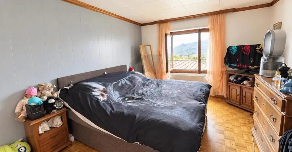 TRIPLEX, TOUR HISTORIQUE AU POTENTIEL EXCEPTIONNEL – Foto 5 von 6