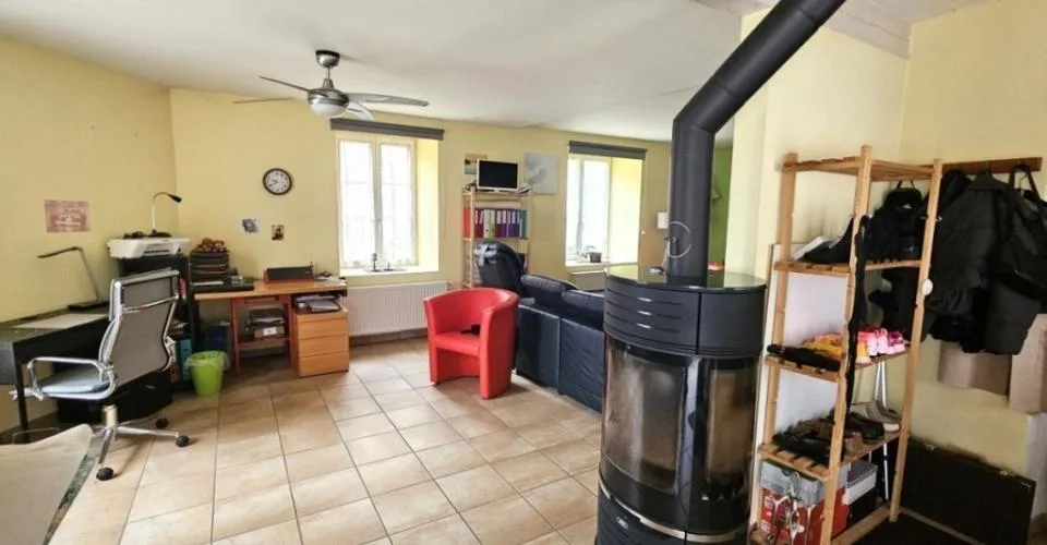 Maison villageoise de caractère – photo 4 sur 9