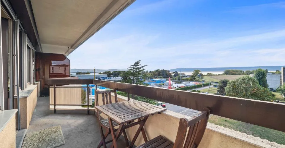 À vendre – Charmant appartement 4.5 pièces avec superbe vue sur le lac – photo 13 sur 14
