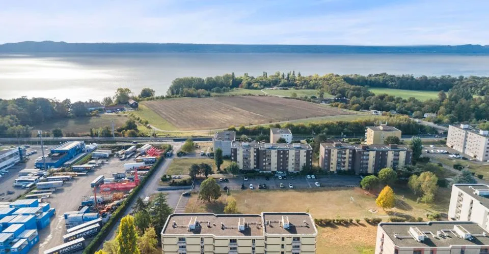 À vendre – Charmant appartement 4.5 pièces avec superbe vue sur le lac – photo 2 sur 14