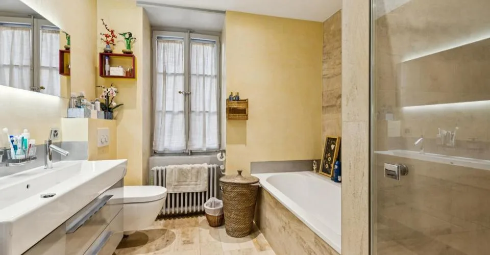 Elegantes Herrenhaus mit 3 Wohnungen und 3 Boxen – Foto 5 von 12