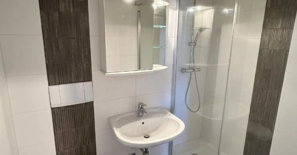 SAINT-PREX - NOUVEAU PRIX - 2 pièces rénové avec deux balcons – photo 5 sur 7