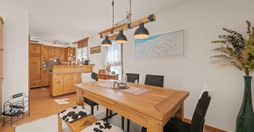 Rare ! Proche du golf - chalet traditionnel Disponible de suite – Foto 2 von 12