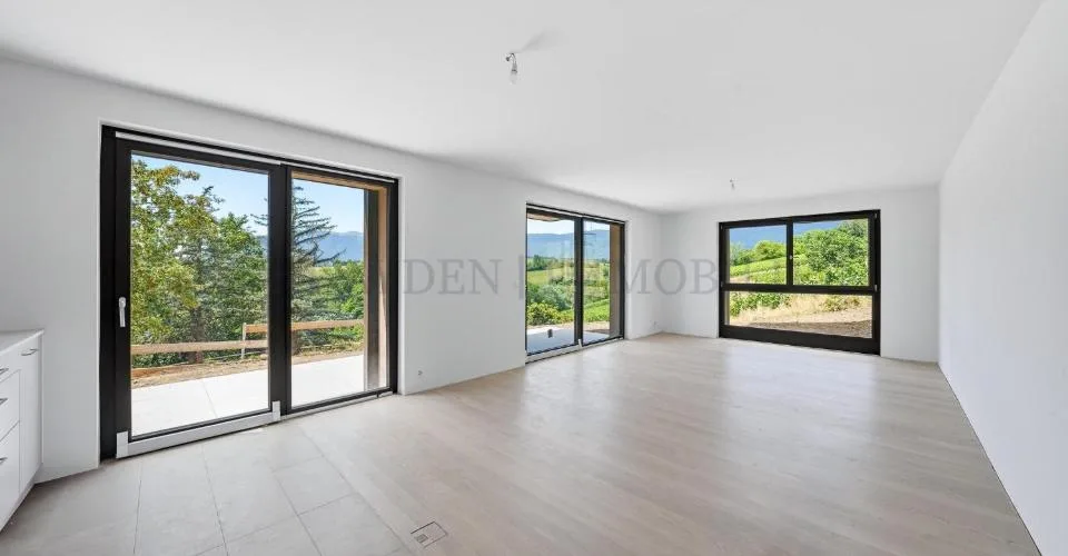 4 Pezzi rez-de-jardin con vista magnifica (Piano inferiore) - Lot 2.01 – foto 5 di 12