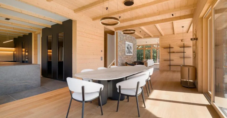 Chalet contemporaneo di 570 m2 a Crans-Montana – foto 2 di 32