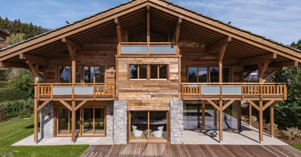 Chalet contemporaneo di 570 m2 a Crans-Montana – foto 13 di 32