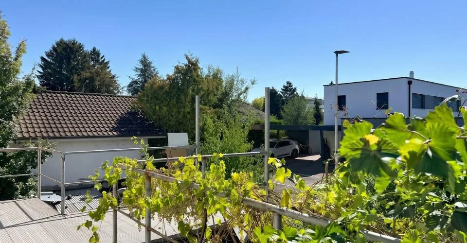 PAYERNE - très grande maison à rénover complètement sur grande parcelle dans quartier résidentiel – foto 4 di 7