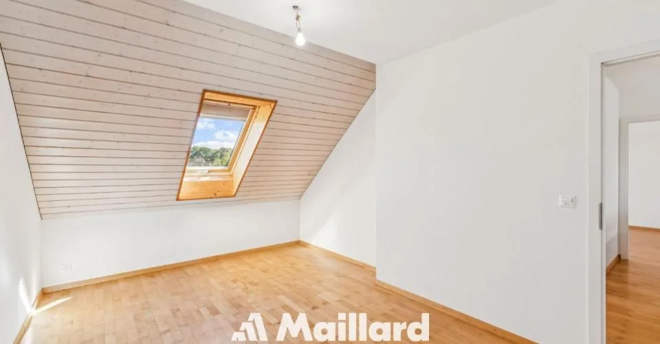 Spacieux et lumineux dans un envrionnement calme à proximité immédiate des commodités – Foto 5 von 13