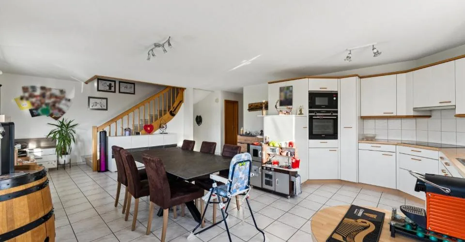 Beautiful house with 2 apartments and open view – photo 7 of 13