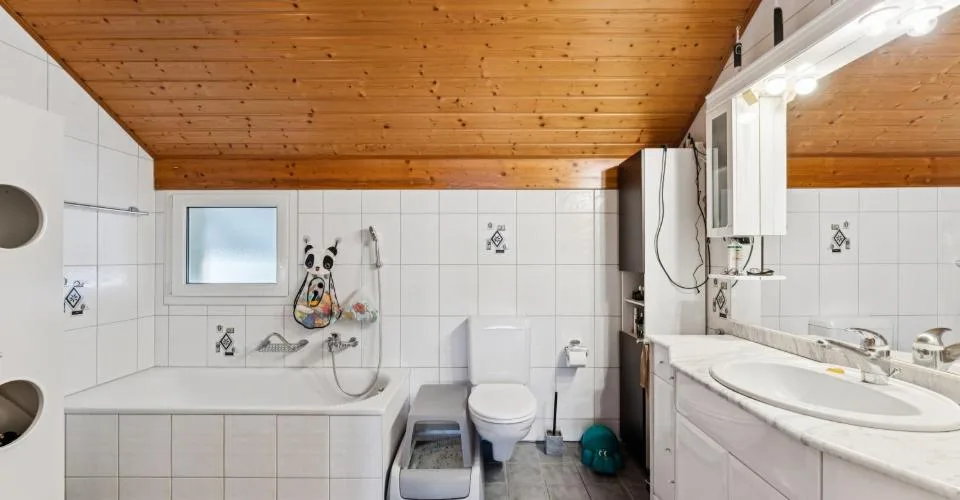 Beautiful house with 2 apartments and open view – photo 11 of 13