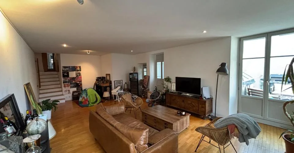 Charmant appartement de 3,5 pièces avec terrasse – Foto 2 von 8
