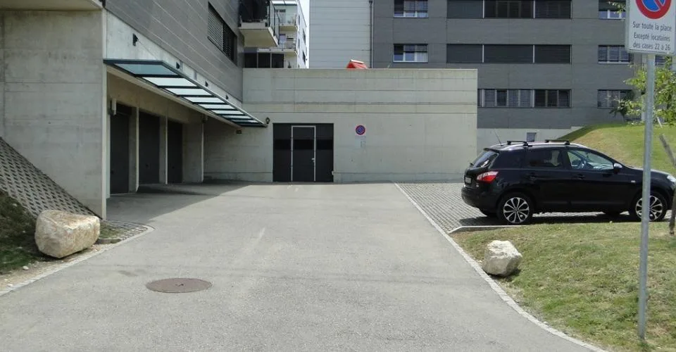 Wohnung mit 4.5 Zimmern und Balkon – Foto 2 von 3