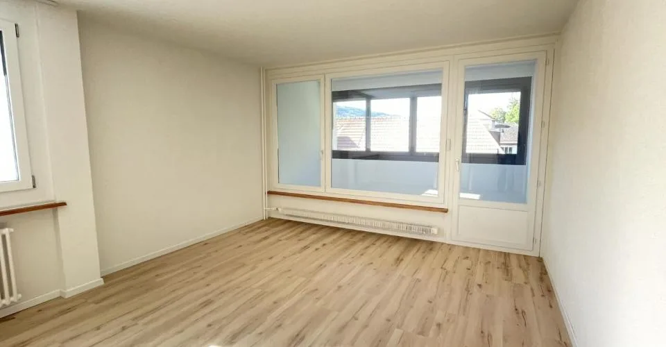 St-Imier, magnifique appartement de 3.5 pièces au 4ème avec ascenseur – photo 4 sur 7