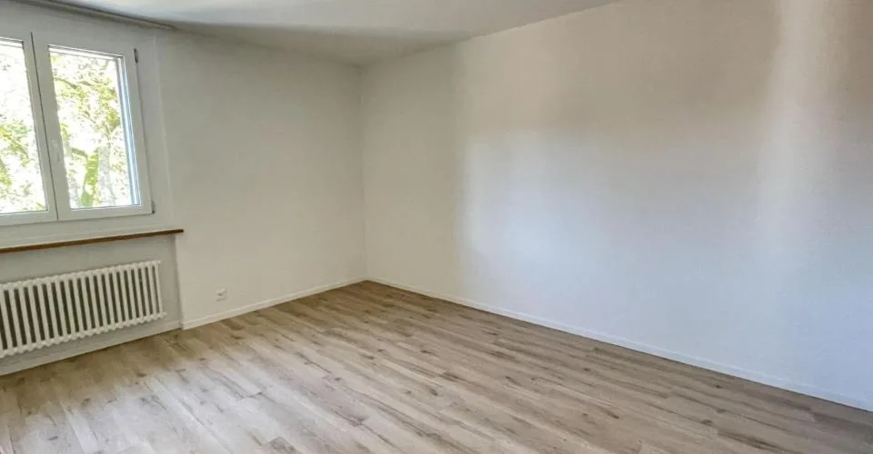 St-Imier, magnifique appartement de 3.5 pièces au 4ème avec ascenseur – photo 3 sur 7