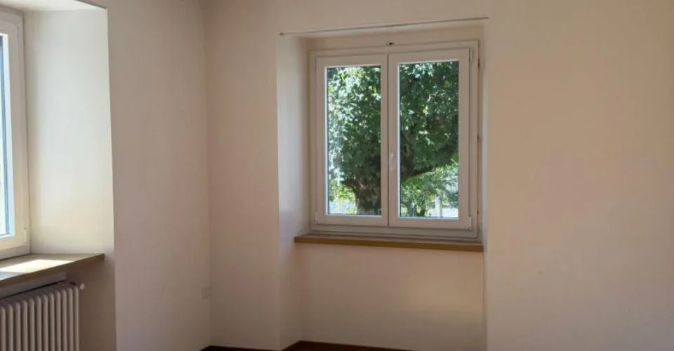 Sonvilier, magnifique appartement de 2.5 pièces au rez avec balcon – photo 4 sur 6